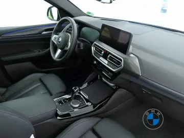 BMW X4 xDrive30d M Sport 20  AHK Pano Laserlicht HIF