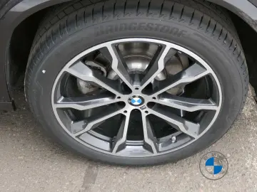 BMW X4 xDrive30d M Sport 20  AHK Pano Laserlicht HIF