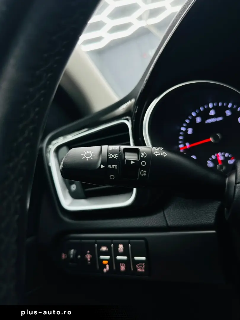 KIA Xceed 2019 — imagine 30