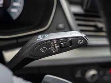 AUDI Q5 40 TDI quattro S Line s tronic LED NAVI SHZ