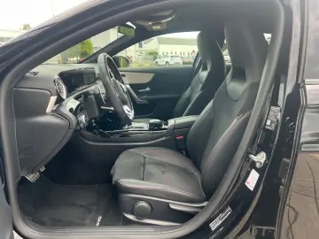 MERCEDES-BENZ A 35 AMG 4Matic Leder LED