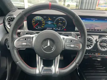 MERCEDES-BENZ A 35 AMG 4Matic Leder LED