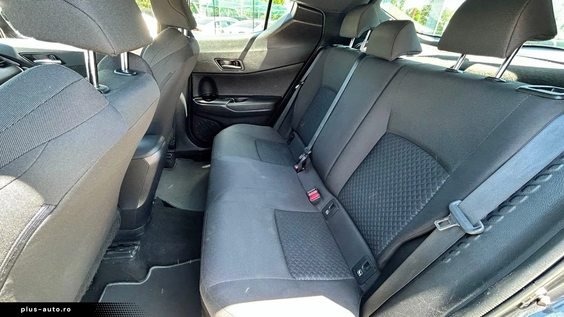 Toyota C-HR 1.8 HSD 122 CP 4x2 CVT C-enter 2023