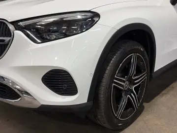 MERCEDES-BENZ GLC 300 de 4M Avantgarde AMG-Felge Dig…