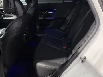 MERCEDES-BENZ GLC 300 de 4M Avantgarde AMG-Felge Dig…