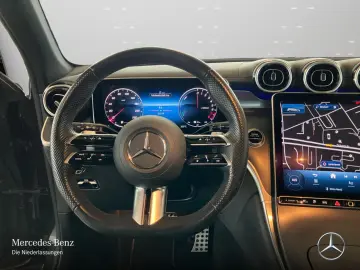 MERCEDES-BENZ GLC 300 e 4M AMG Night DigiLight Kam Pano AHK