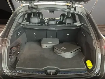 MERCEDES-BENZ GLC 300 e 4M AMG Night DigiLight Kam Pano AHK