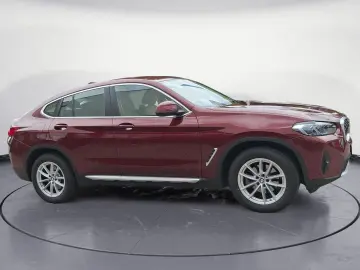 BMW X4 xDrive20i AT Navi Bluetooth PDC MP3 Schn. Hea