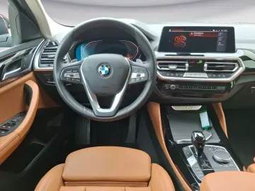 BMW X4 xDrive20i AT Navi Bluetooth PDC MP3 Schn. Hea