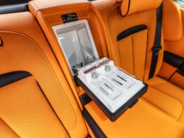 Rolls-Royce Ghost Black Badge Shooting Star Rear TV