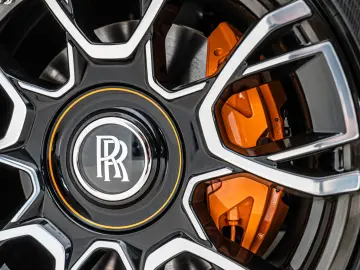 Rolls-Royce Ghost Black Badge Shooting Star Rear TV
