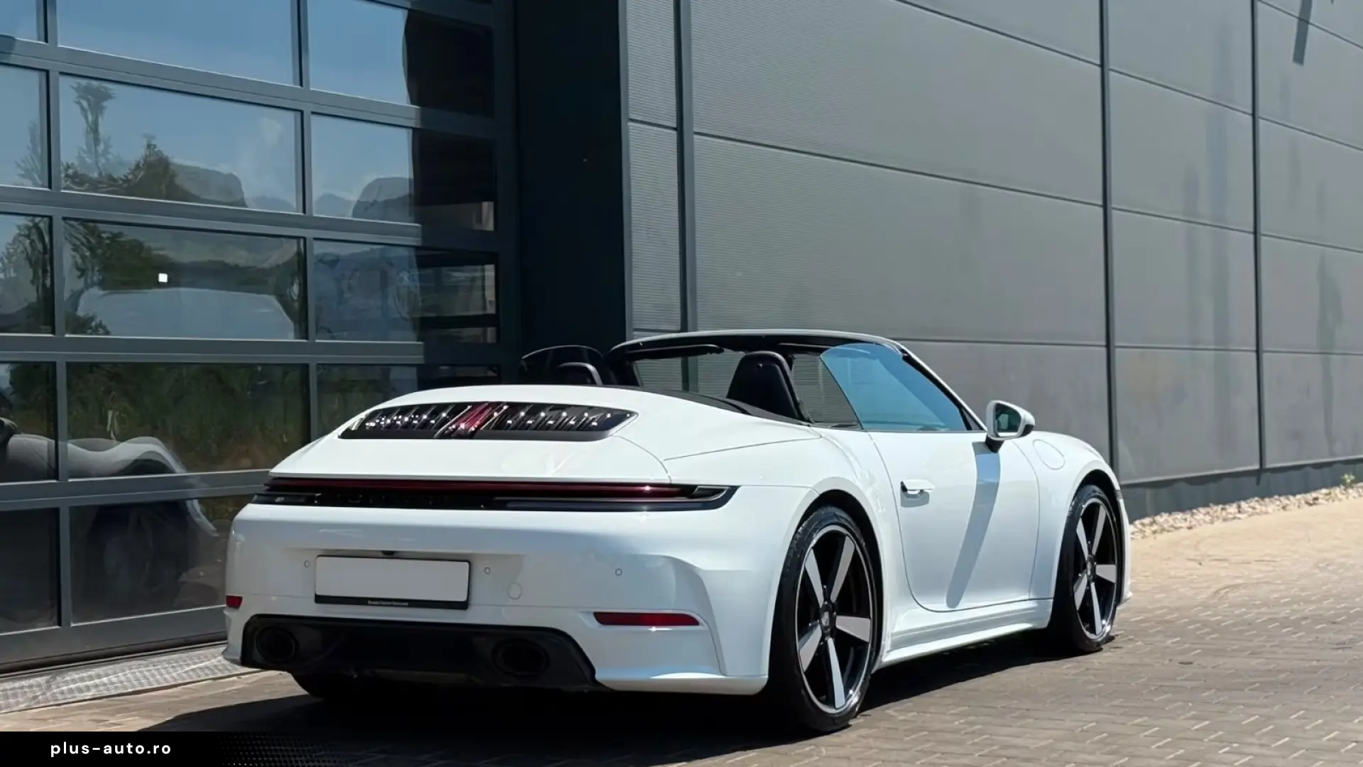 PORSCHE 911 2024 — imagine 6