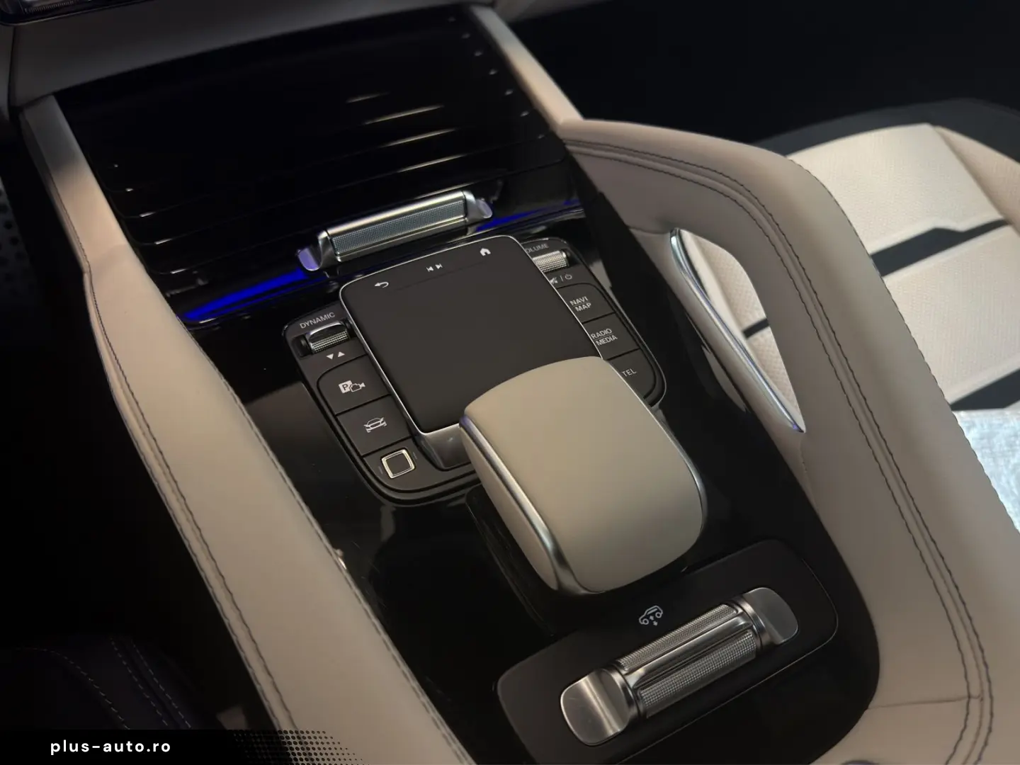 MERCEDES-BENZ GLE 2024 — imagine 18
