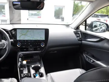 LEXUS NX 450 h  E-Four NAVI-LEDER-360 -LED-ACC-8FACH