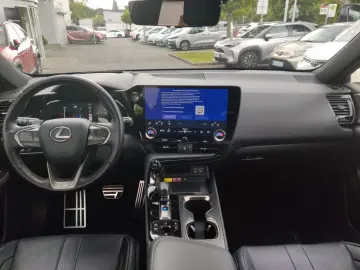 LEXUS NX 450h  F-Sport   1.Hand   Anhängerkupplung