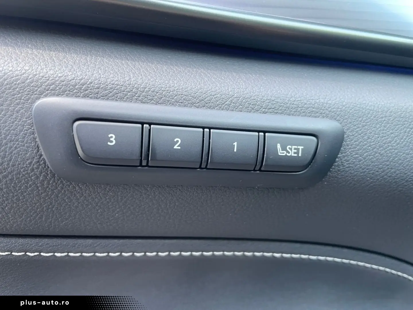 LEXUS NX 2022 — imagine 21