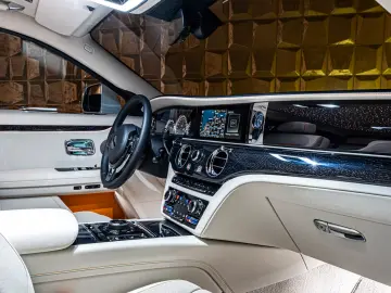 Rolls-Royce Ghost   Shooting Star  TV  HUD  Massage