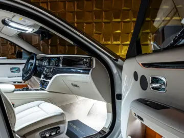 Rolls-Royce Ghost   Shooting Star  TV  HUD  Massage