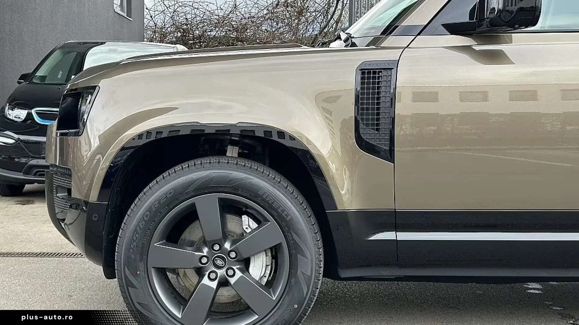 Land Rover Defender 110 D300 AWD   Finanțare Leasing