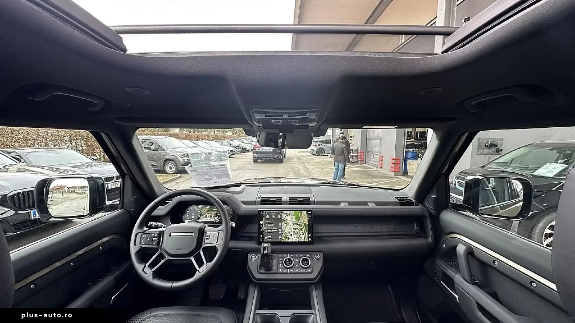 Land Rover Defender 110 D300 AWD   Finanțare Leasing