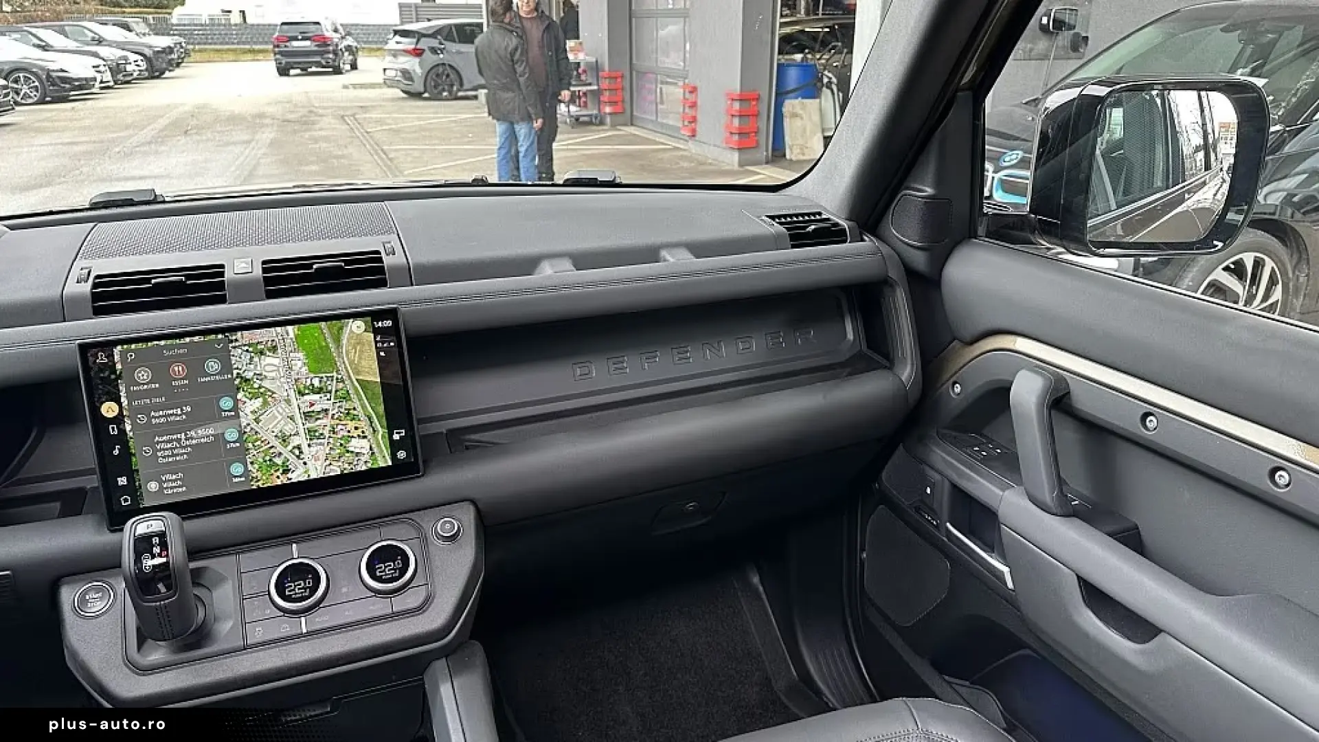 Land Rover Defender 110 D300 AWD   Finanțare Leasing