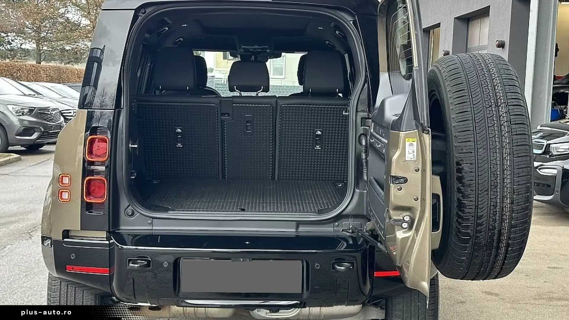 Land Rover Defender 110 D300 AWD   Finanțare Leasing