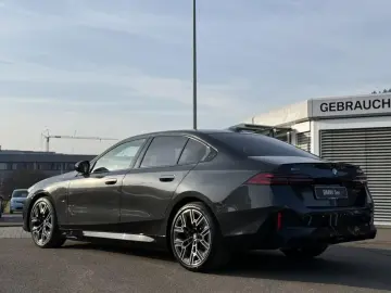 BMW 530 e xDrive Limo M Sport Pro B&W AHK