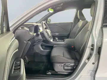 LEXUS LBX FWD  LED ACC CAM CarPlay Navi Spurhalteass