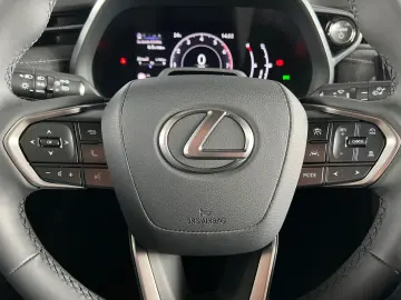 LEXUS LBX FWD  LED ACC CAM CarPlay Navi Spurhalteass