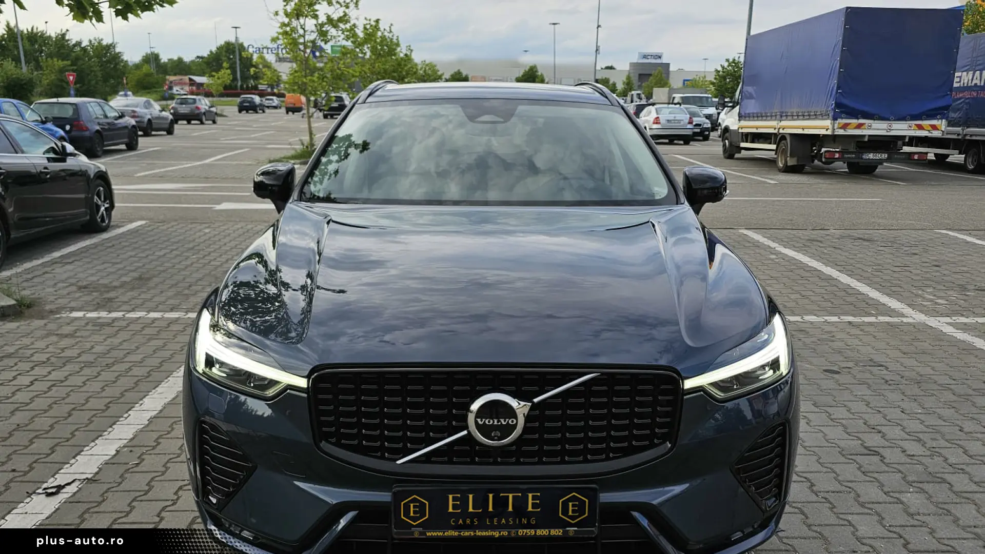 Volvo XC60 Plus Dark 2.0 B5 Mild Hybrid AWD