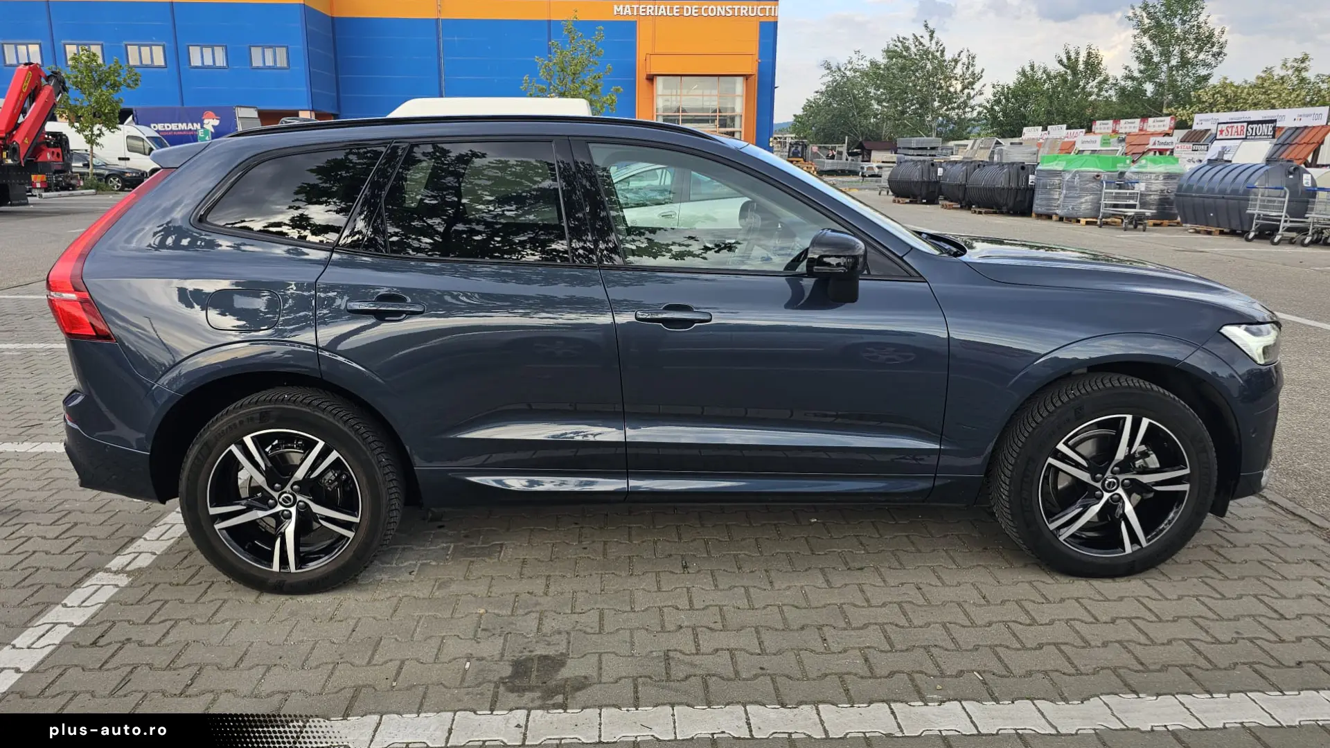 Volvo XC60 Plus Dark 2.0 B5 Mild Hybrid AWD