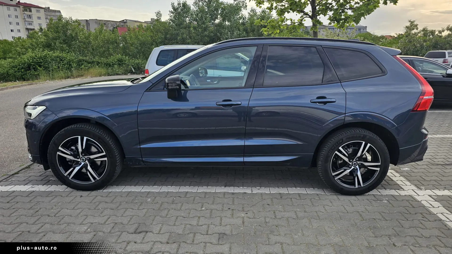 Volvo XC60 Plus Dark 2.0 B5 Mild Hybrid AWD