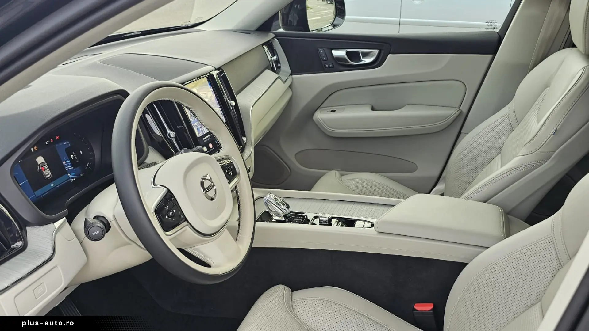 Volvo XC60 Plus Dark 2.0 B5 Mild Hybrid AWD