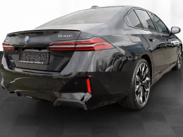 BMW 530 eX M Sport PRO AHK Bowers