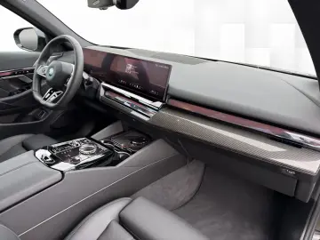 BMW 530 eX M Sport PRO AHK Bowers