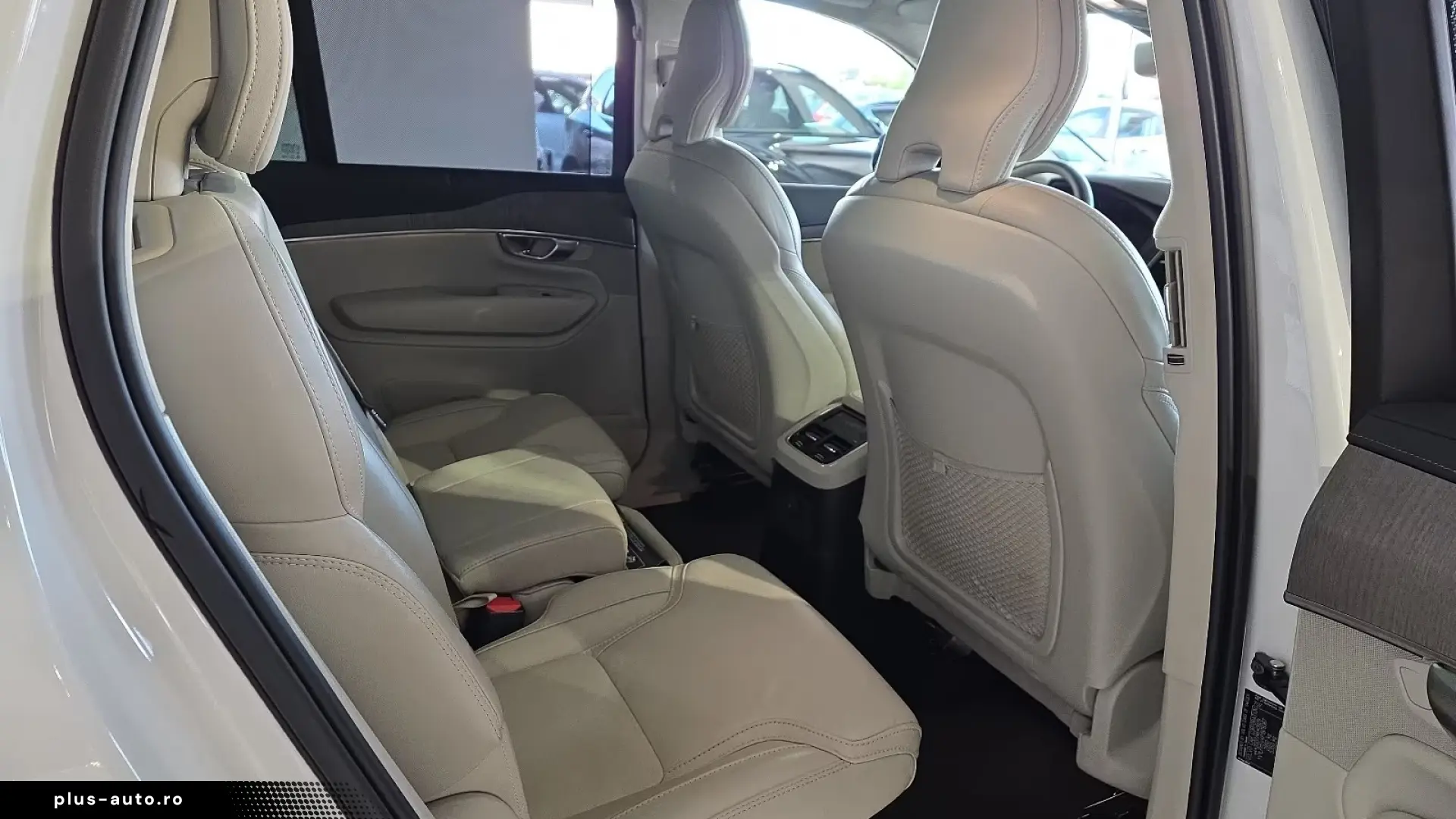 VOLVO XC90 2023 — imagine 16