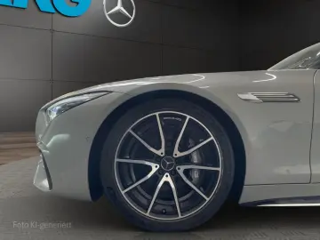 MERCEDES-BENZ SL 43 AMG