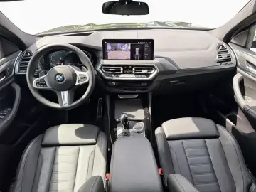 BMW X4 xDr 20i M SPORT Laser AHK Pano H K HUD St Go