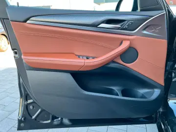 BMW X4 M Sport 30d xDrive ACC Pano Laser HUD AHK CAM