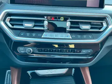 BMW X4 M Sport 30d xDrive ACC Pano Laser HUD AHK CAM