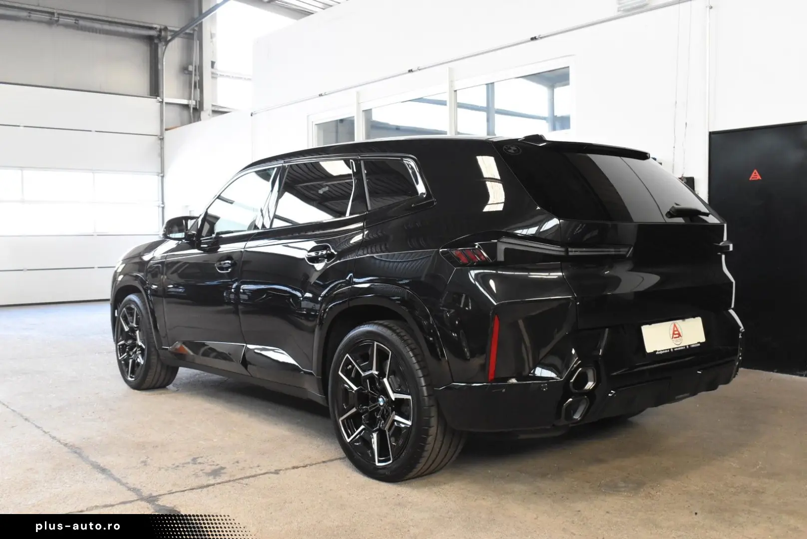 BMW XM 2025 — imagine 4