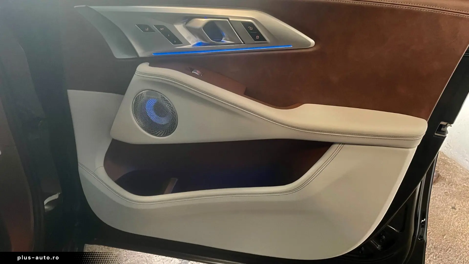 BMW XM 2025 — imagine 18