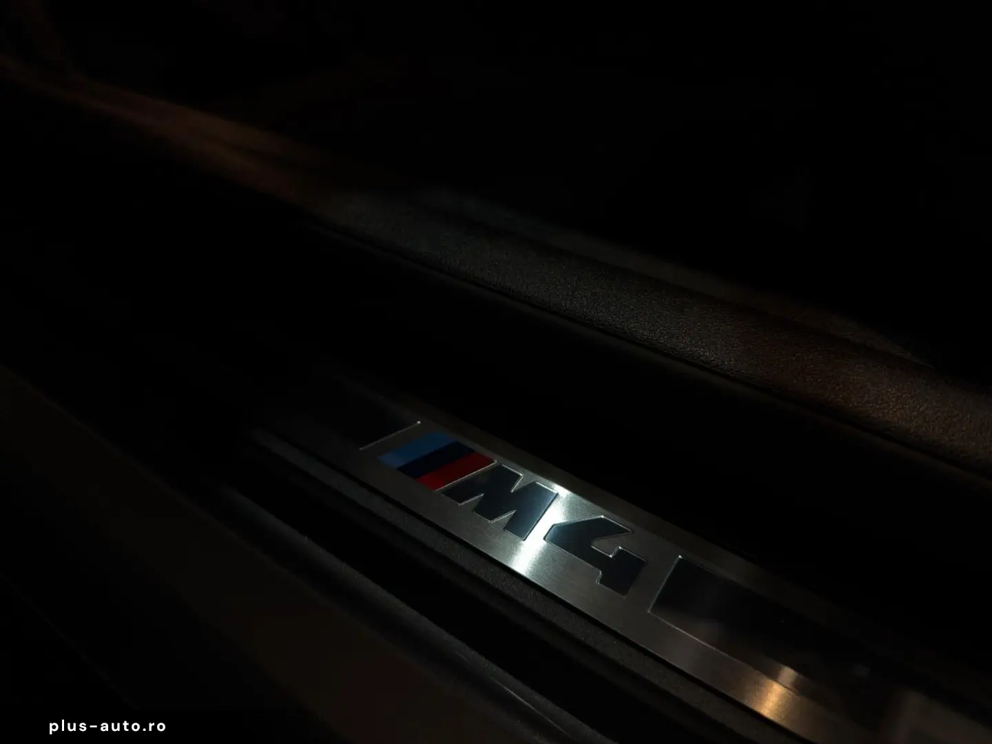 BMW M4 Coupe xDrive Competition nur 6.000KM!
