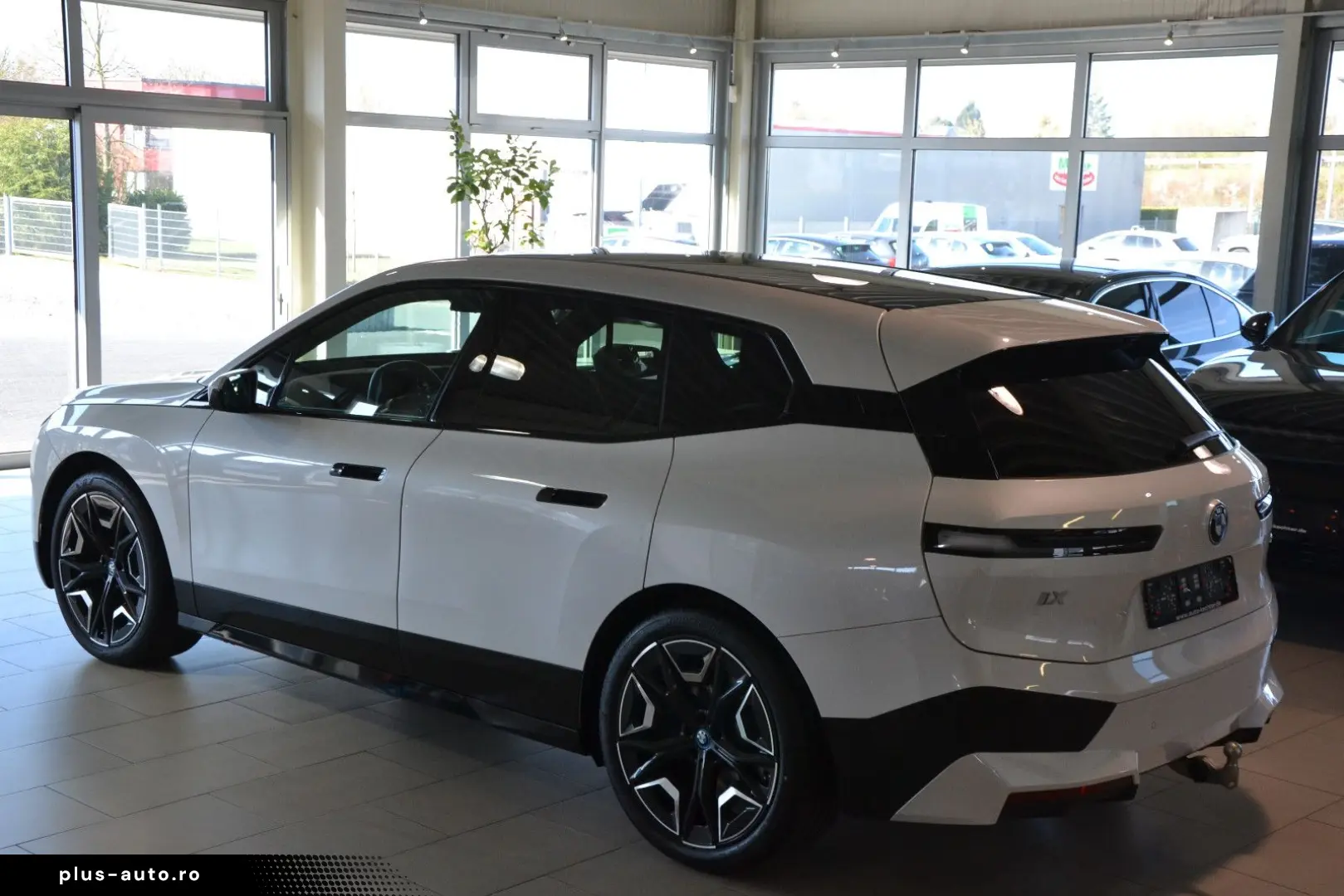 BMW iX 50 xDrive Sport PanoSky AHK 8-fach