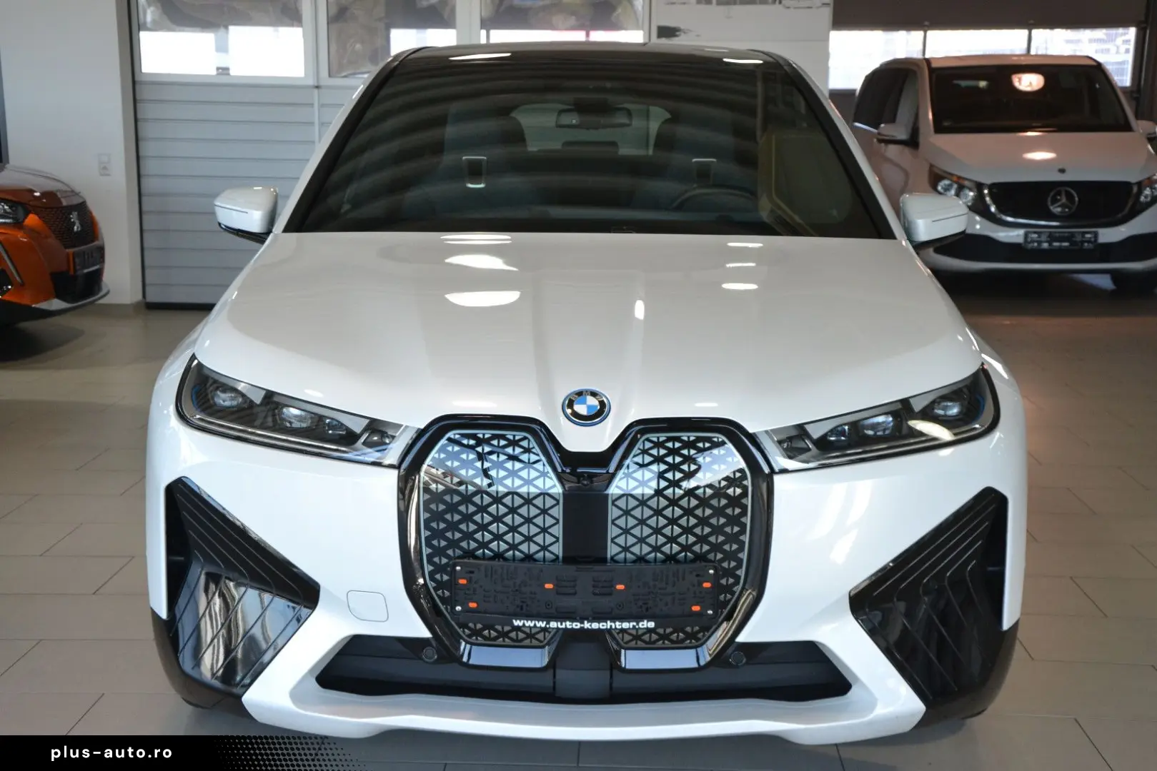 BMW iX 50 xDrive Sport PanoSky AHK 8-fach