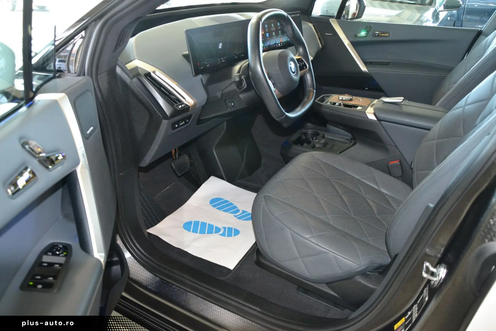 BMW iX 50 xDrive Sport PanoSky AHK 8-fach