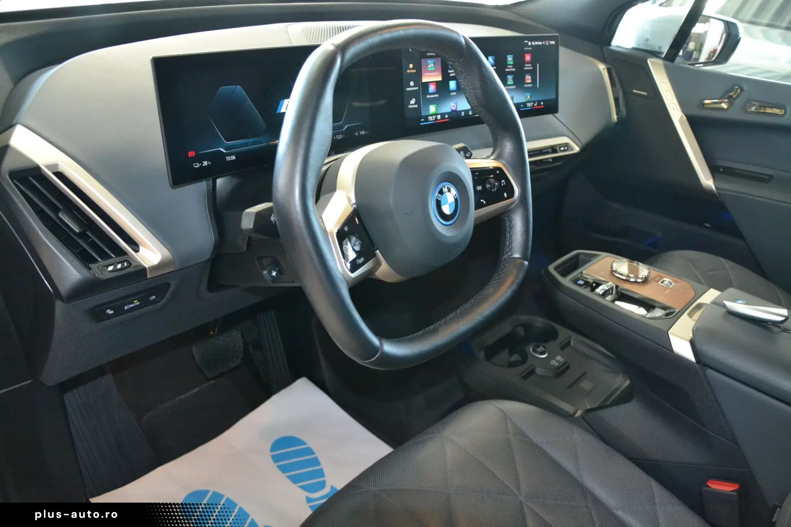 BMW iX 50 xDrive Sport PanoSky AHK 8-fach