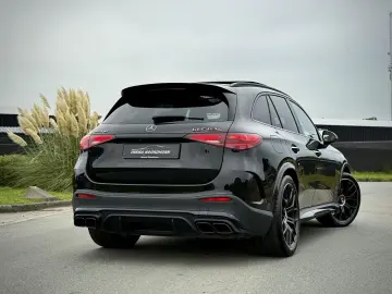 MERCEDES-BENZ GLC AMG 63s E Performance Night