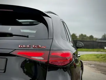 MERCEDES-BENZ GLC AMG 63s E Performance Night