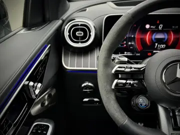 MERCEDES-BENZ GLC AMG 63s E Performance Night